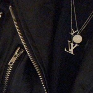 Meet your Posher, Johnny